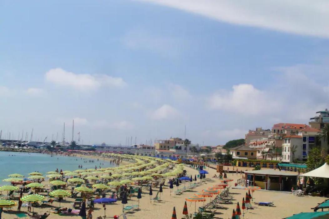 Giardino In Citta; Centralissimo Sanremo Dış mekan fotoğraf